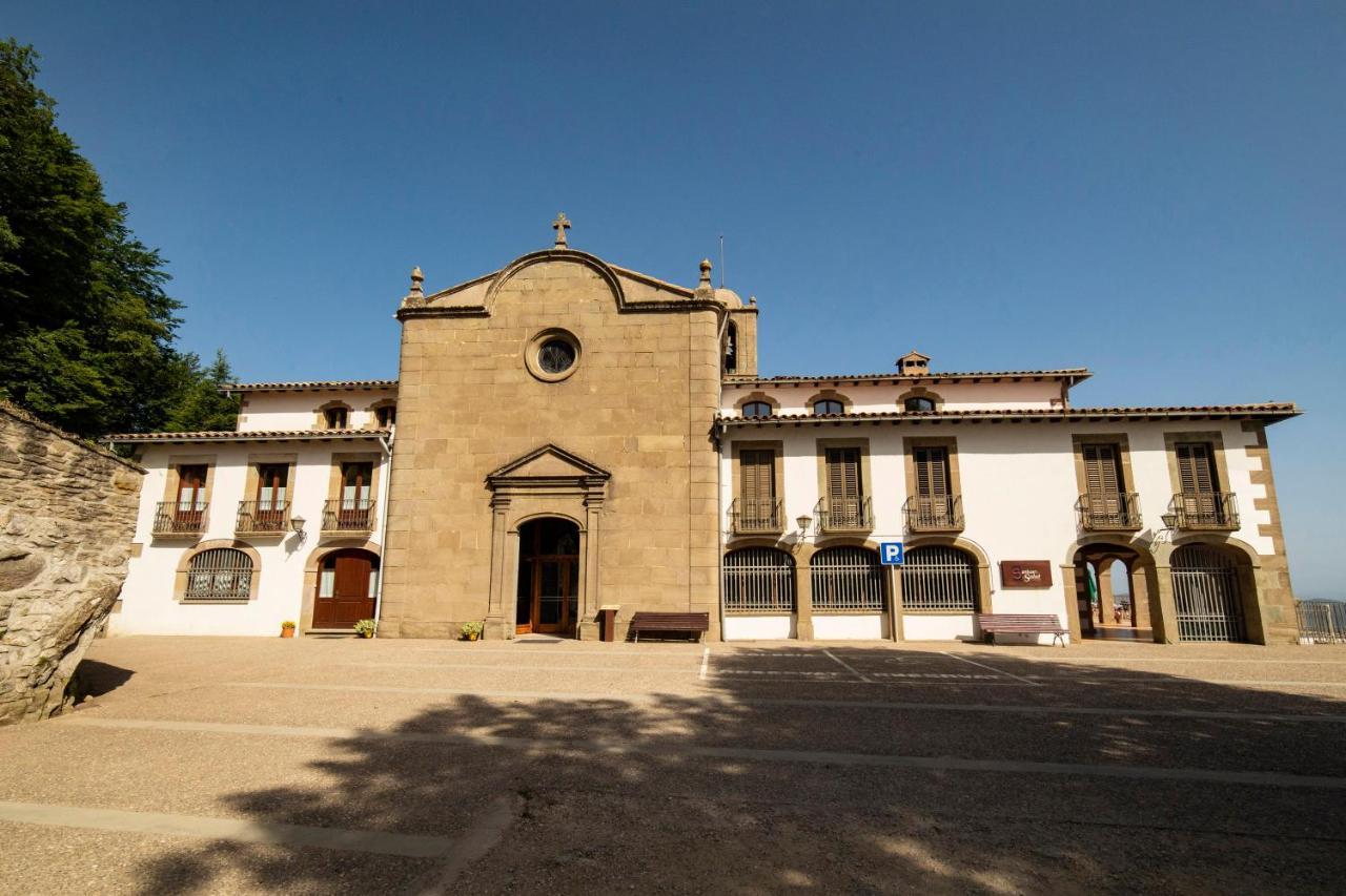 Santuari De La Salut De Sant Felíu de Pallarols Exteriör bild