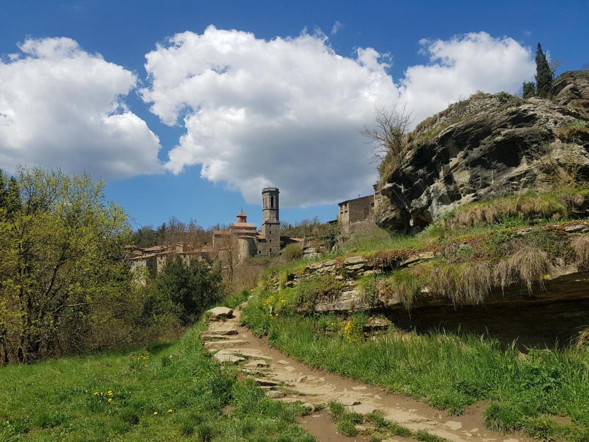Santuari De La Salut De Sant Felíu de Pallarols Exteriör bild