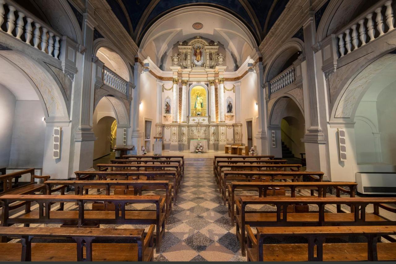 Santuari De La Salut De Sant Felíu de Pallarols Exteriör bild