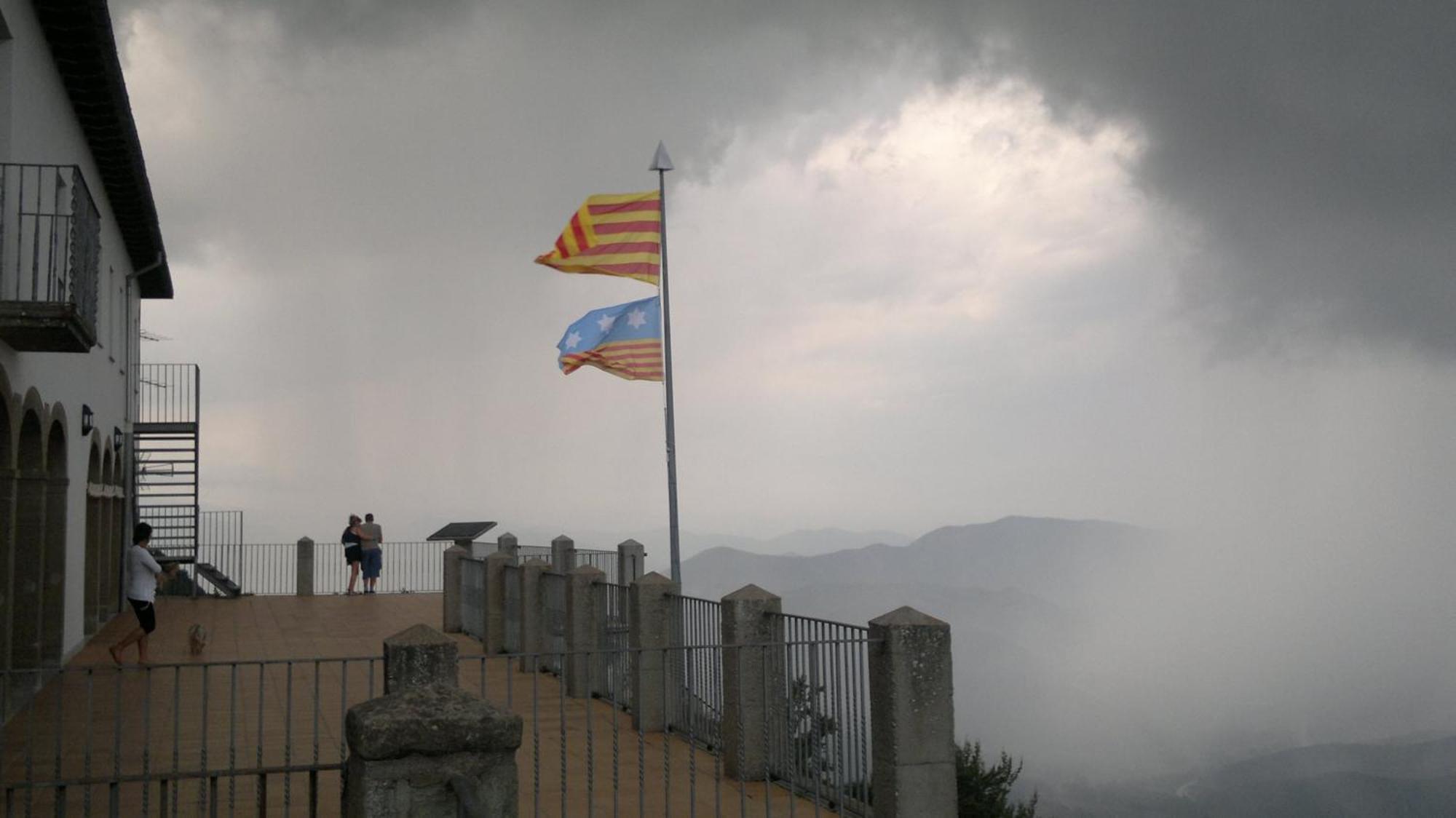 Santuari De La Salut De Sant Felíu de Pallarols Exteriör bild