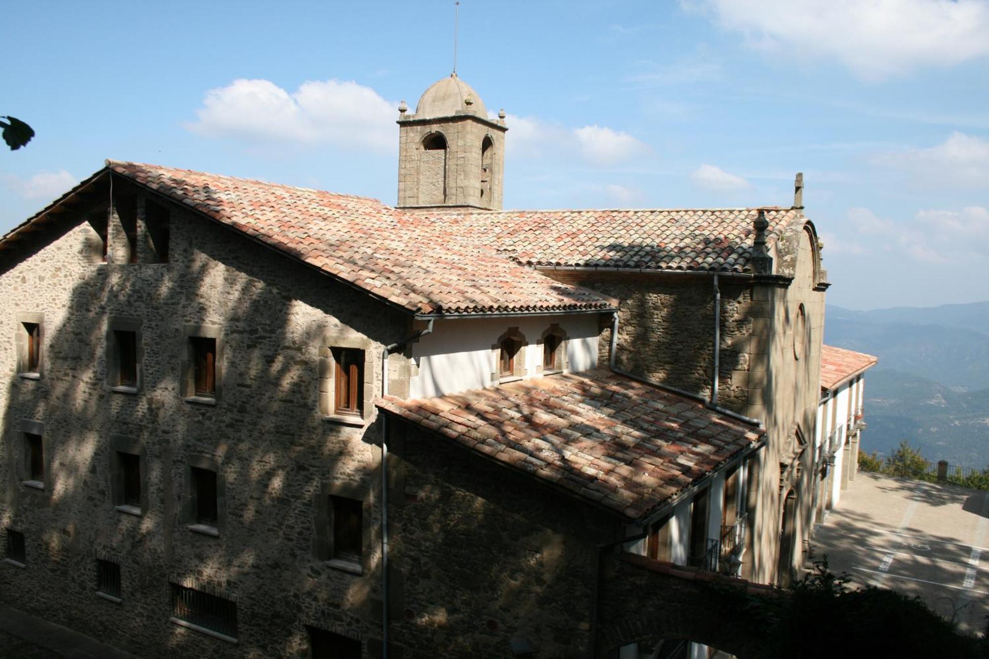 Santuari De La Salut De Sant Felíu de Pallarols Exteriör bild